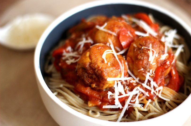 Spaghettis et boulettes de poulet