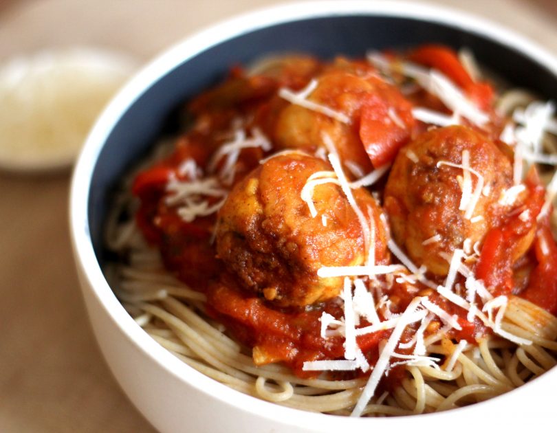 Spaghettis et boulettes de poulet