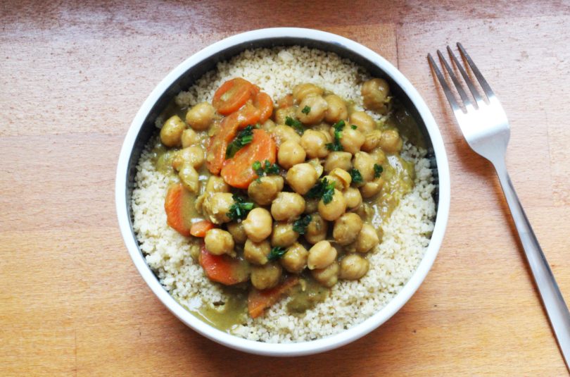 Curry de pois chiches et semoule semi-complète