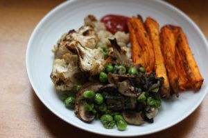 sauté-de-petits-pois-aux-champignons