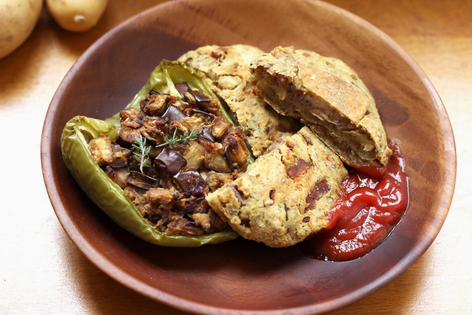 Galettes de pommes de terre au curry et poivrons farcis